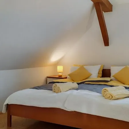 Self Catering Holiday Near Terme Catez - Sleep 7 Chalet